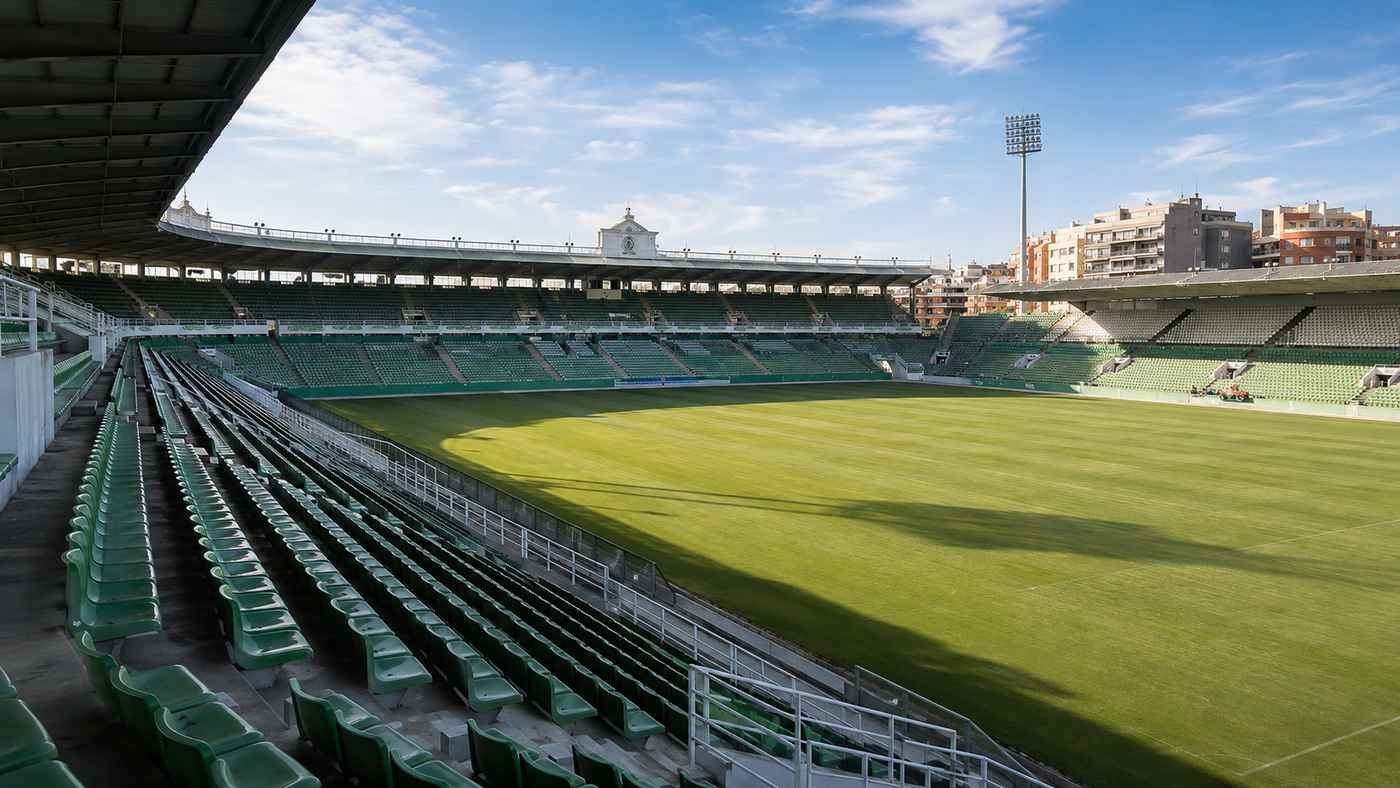 Anoeta estadio: el campo que se rehízo para acercar la grada