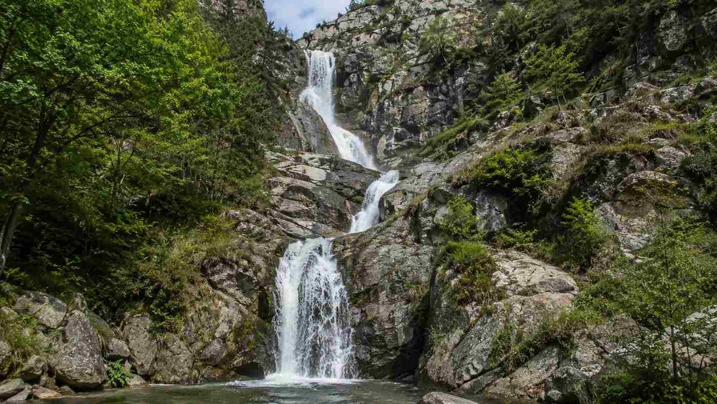 Cascada de Peñaladros: la cortina de agua del Valle de Mena