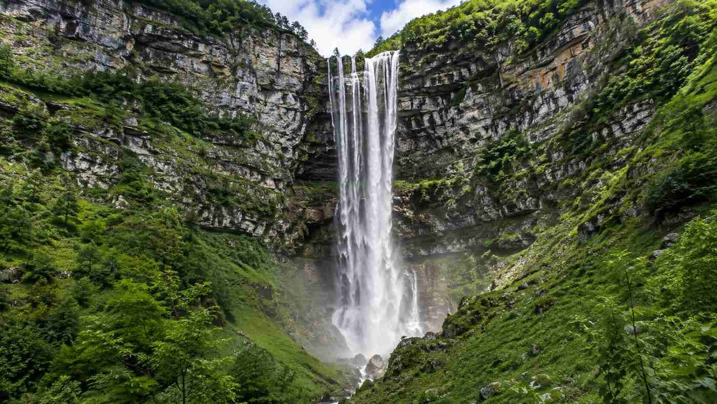 Cascada de Gujuli: cien metros de caída al vacío en Álava