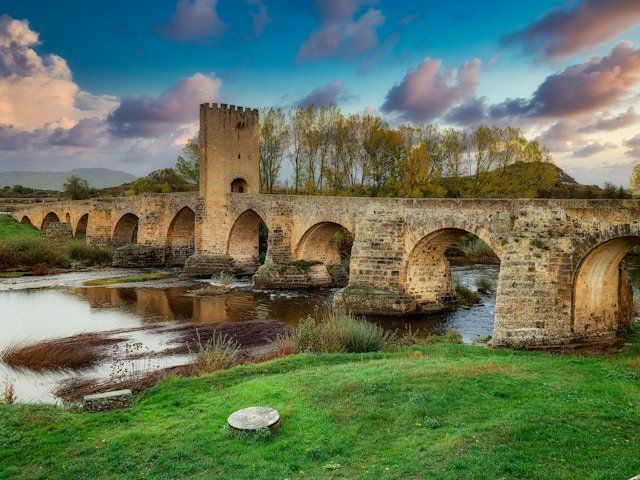 Pueblos bonitos de Burgos: la provincia más allá de la catedral
