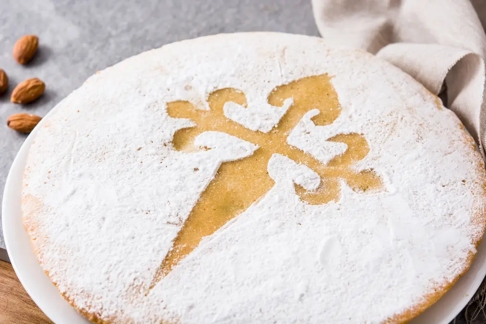 Tarta de Santiago: tres ingredientes y nada más