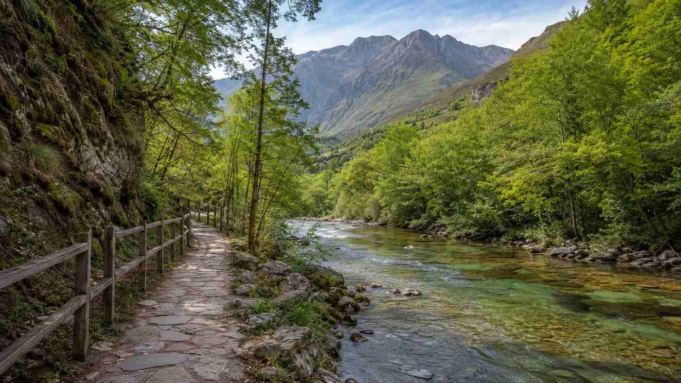 Ruta del Alba: el desfiladero más accesible de Asturias